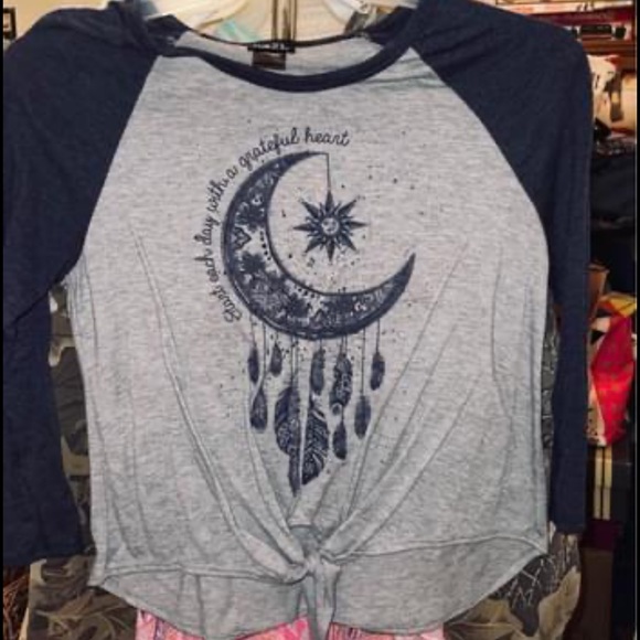 T-Shirts - Picture 1 of 1